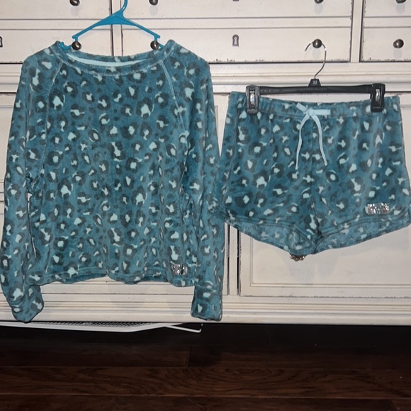 Justice Other - Justice sleepwear soft fuzzy blue animal print longsleeve top matching shorts XL
